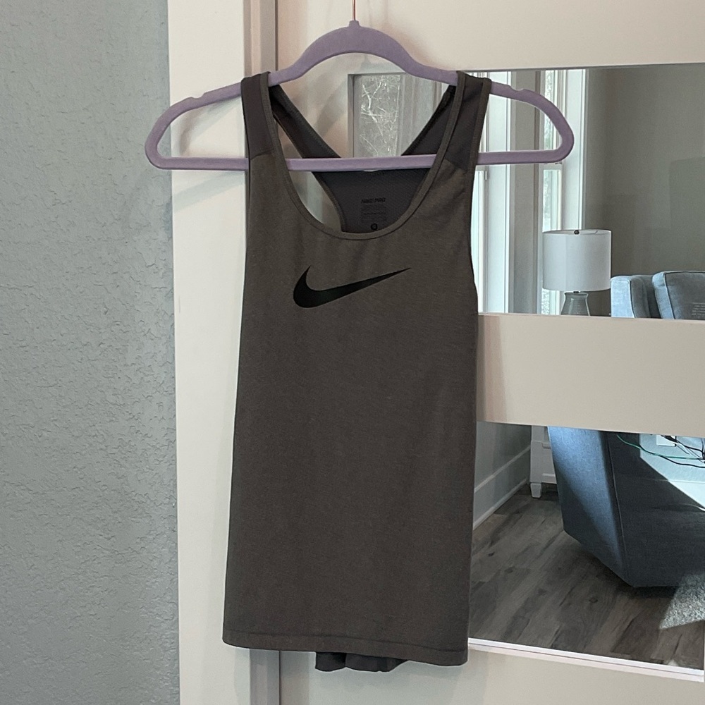 Nike Pro Womens Gray Sleeveless Stretch Scoop Neck Athletic Sports Tank Top sz S